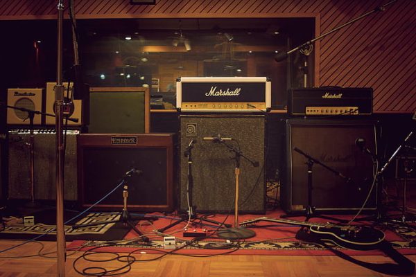 marshall-amplifier-studio-hd-2-black-and-gray-marshall-guitar-amplifiers-wallpaper-preview